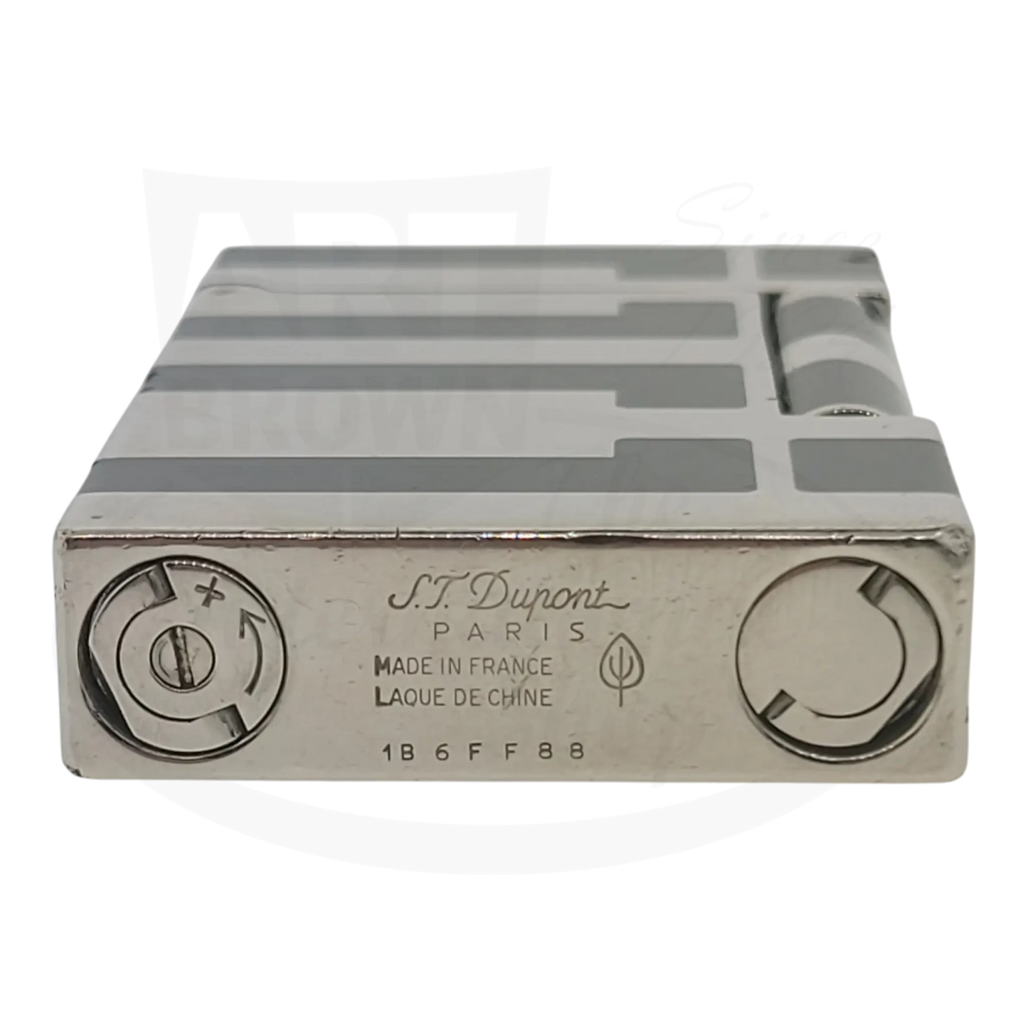 S.T. Dupont Ligne 2 016742 Palladium silver lighter bottom view with maker’s marks and adjustment dial