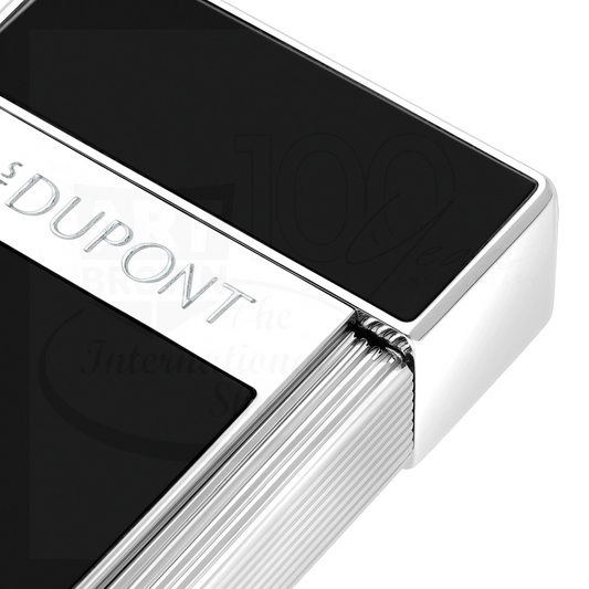 S.T. Dupont Biggy 025221 torch flame lighter with black lacquer top and polished chrome grooved edge close-up