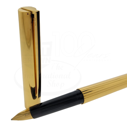 S.T. Dupont Classique 041074 gold finish and black lacquer fountain pen with vertical line detailing