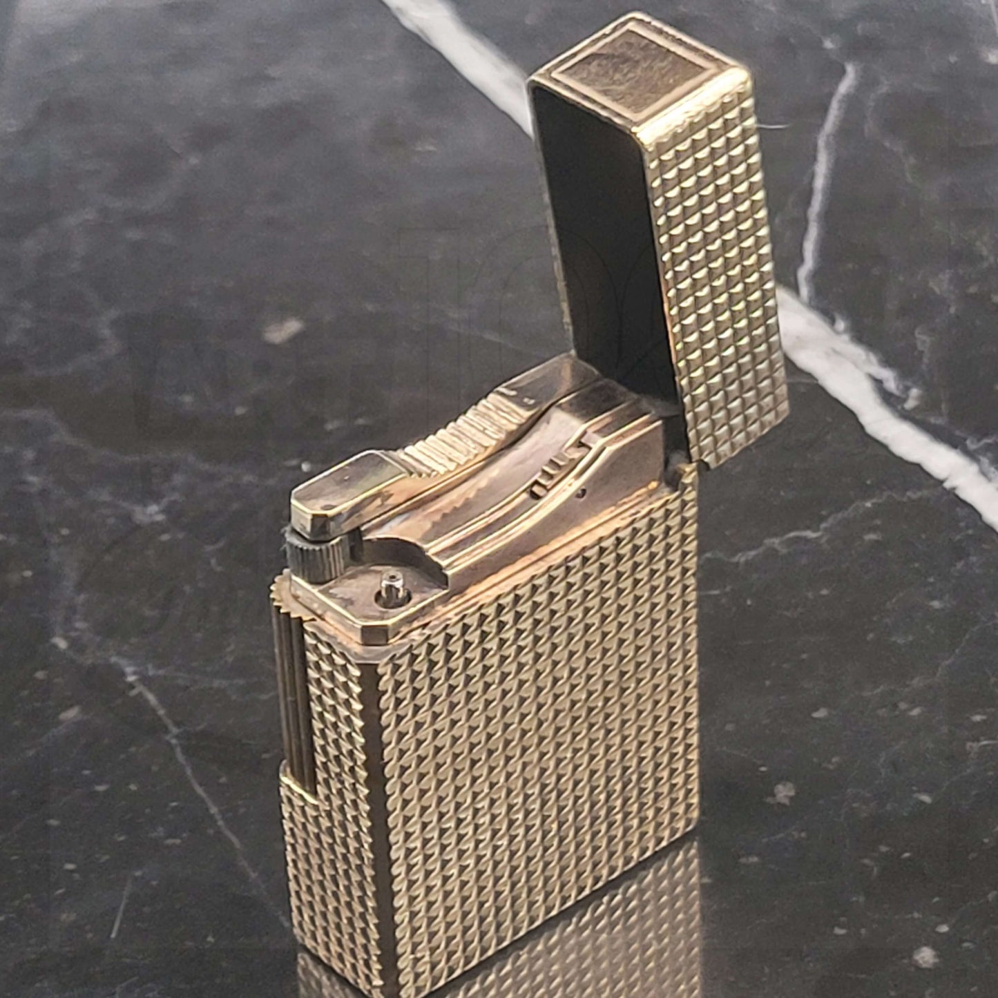 Preowned Vintage S.T. Dupont Ligne 1 BS Gold Diamond Head Lighter, 012110-D3, textured gold metal, opened view