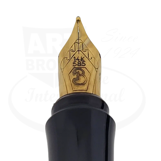 Unbranded fountain pen nib in 14 karat gold