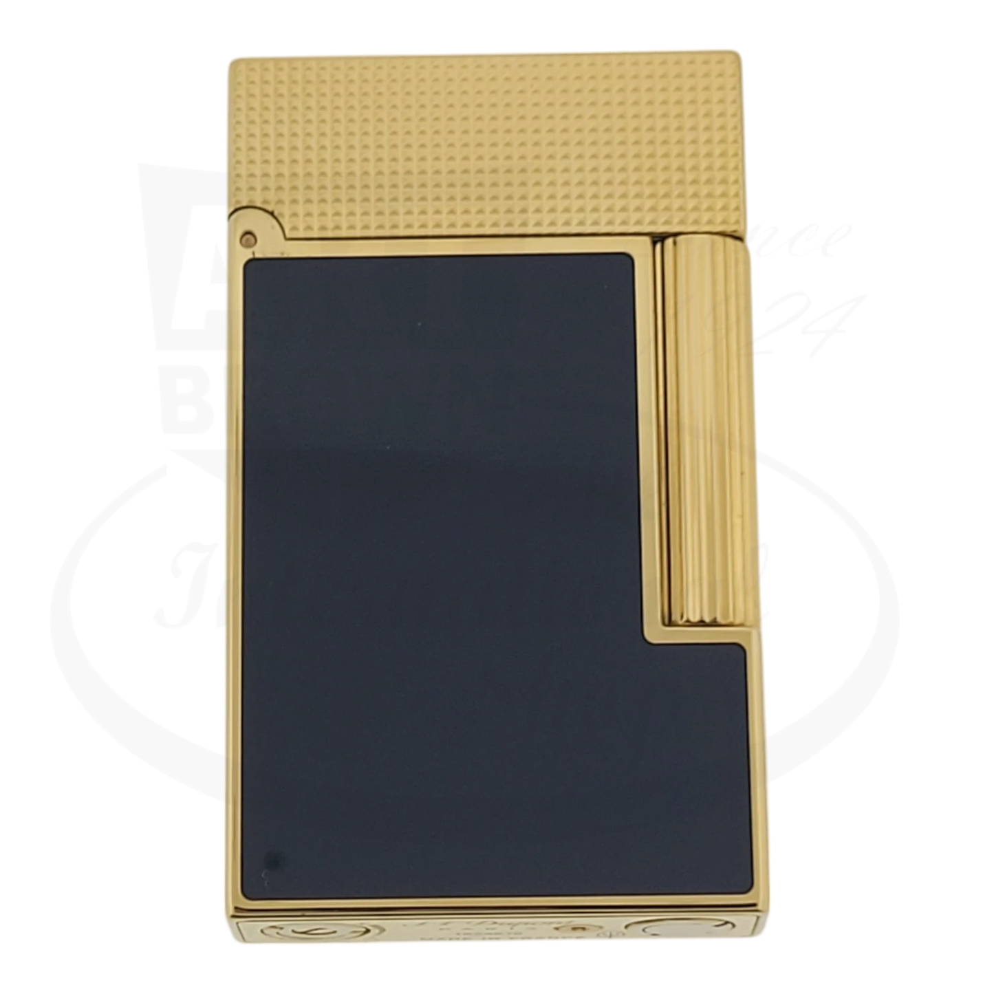S.T. Dupont Ligne 2 C16457-D2 blue lacquer and gold-plated lighter with textured diamond pattern top, display model featuring signature cling sound