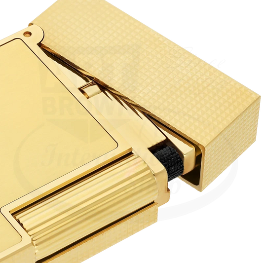 Close up of diamond head detail on S.T. Dupont Ligne 2 Small brushed gold, C18602.