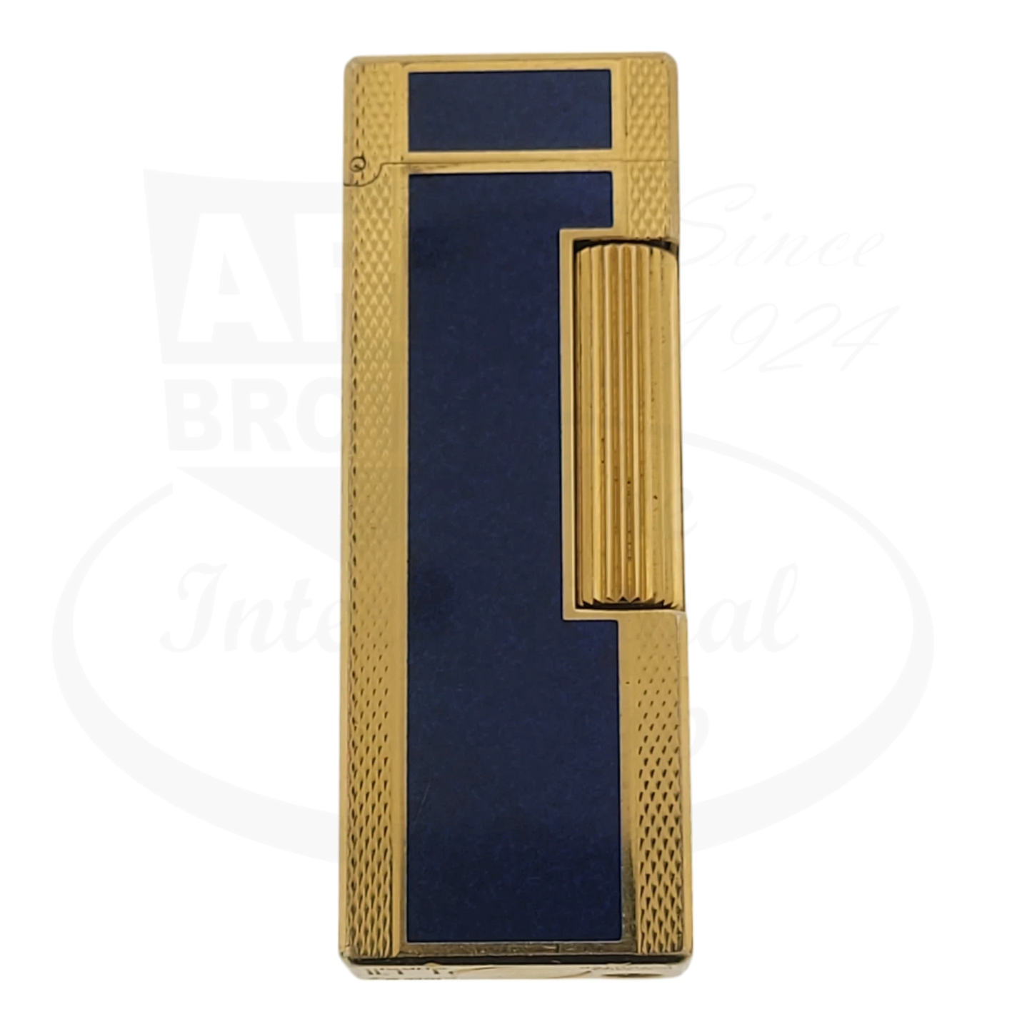 Gold plated Dunhill rollagas with barley grain pattern and lapis lacquer, seen from the front.