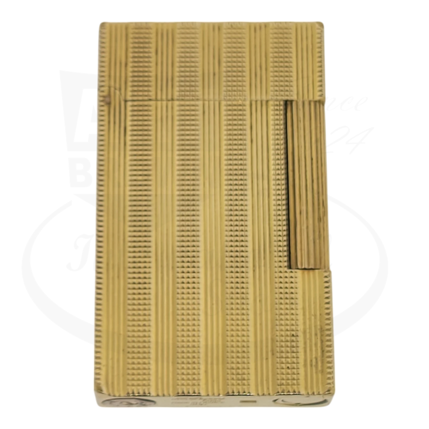 S.T. Dupont Ligne 2 Vertical Diamond Head Lines Gold Lighter 016367 gold-plated brass with vertical guilloche pattern