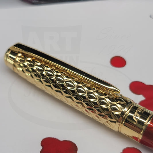 S.T. Dupont Line D Eternity 422028L burgundy lacquer gold dragon scale pattern rollerball pen cap close-up