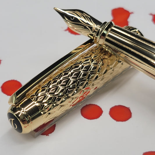 S.T. Dupont Line D Eternity Dragon Scale Guilloche Honey & Gold Fountain Pen, 420029L