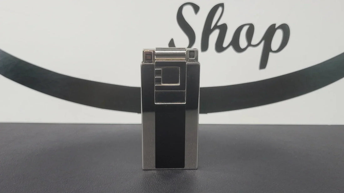 Rare S.T. Dupont D-Light sliding lighter.
