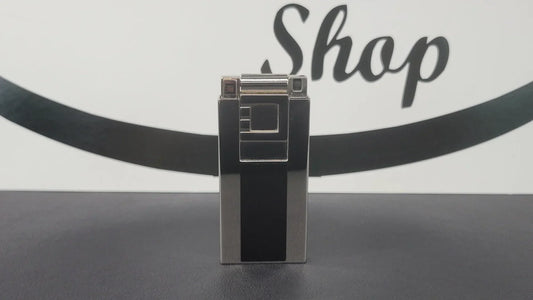 Rare S.T. Dupont D-Light sliding lighter.