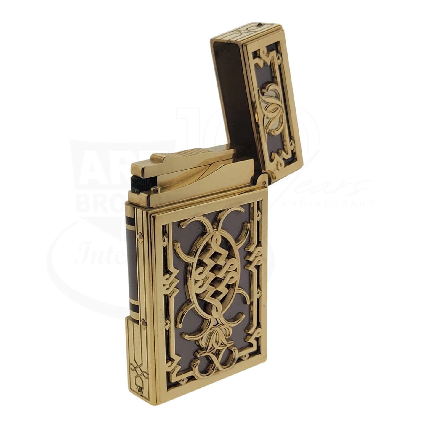 S.T. Dupont Limited Edition Ligne 2 5th Avenue Lighter, 016005