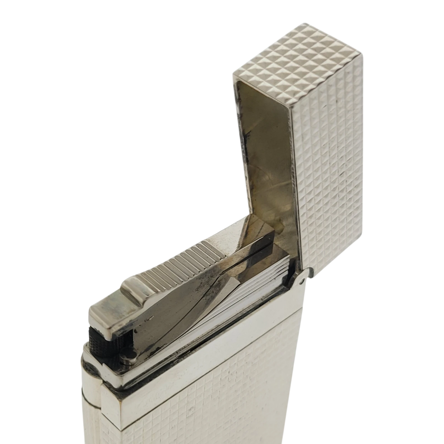 Preowned S.T. Dupont Ligne 2 Diamond Head Silver Lighter, 016184-D1