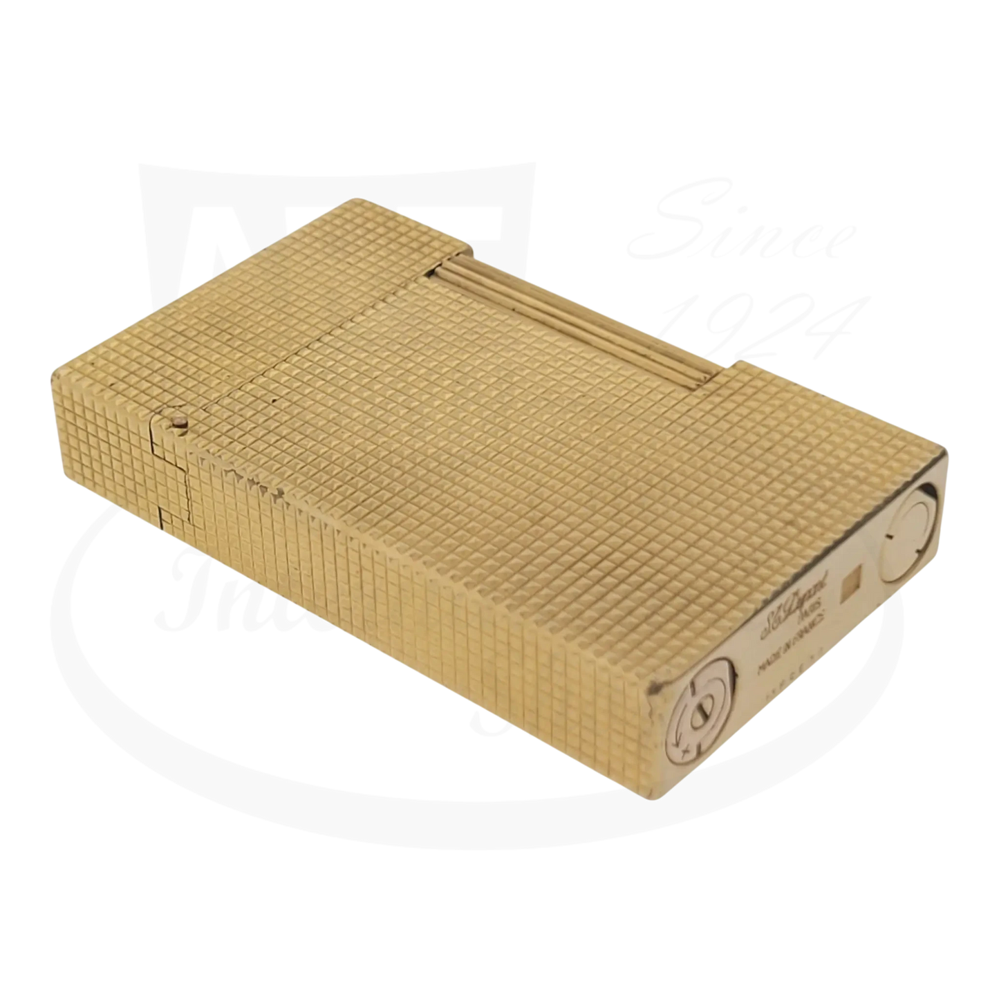 S.T. Dupont Ligne 2 016211 gold metal luxury lighter with textured diamondhead pattern finish