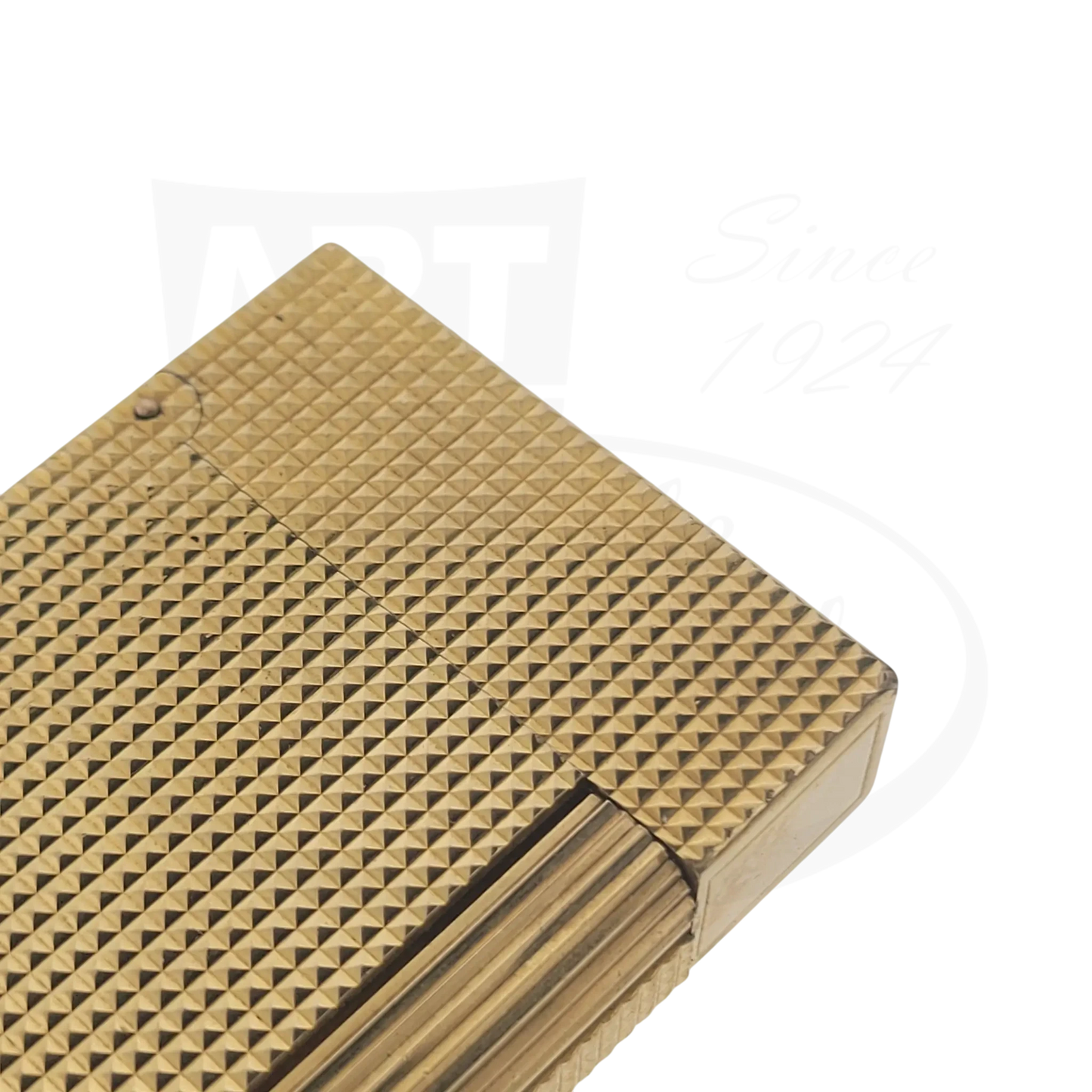 S.T. Dupont Ligne 2 016211 gold metal lighter with textured diamondhead pattern and cylindrical trigger design
