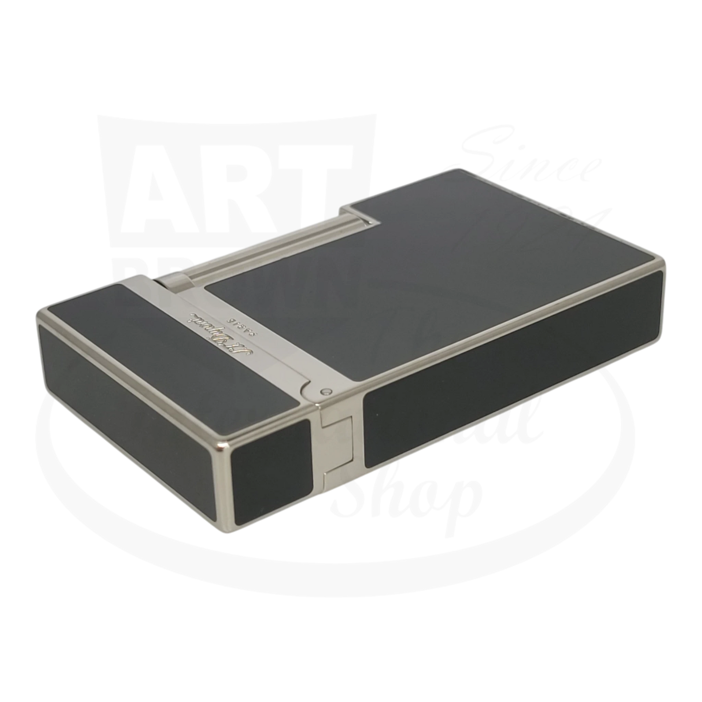 S.T. Dupont Ligne 2 Montparnasse 016296-D3 black Chinese lacquer and palladium lighter in a sleek rectangular design