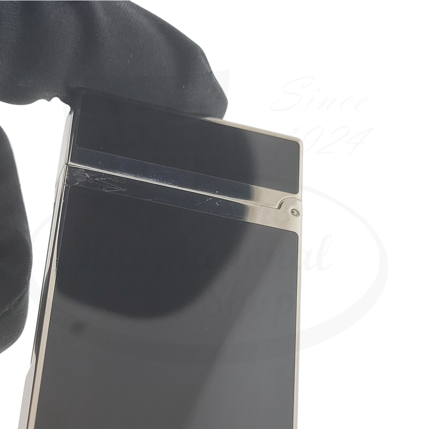 Preowned S.T. Dupont Ligne 2 Montparnasse 016296-D3 black lacquer palladium lighter with minor scratches and original box