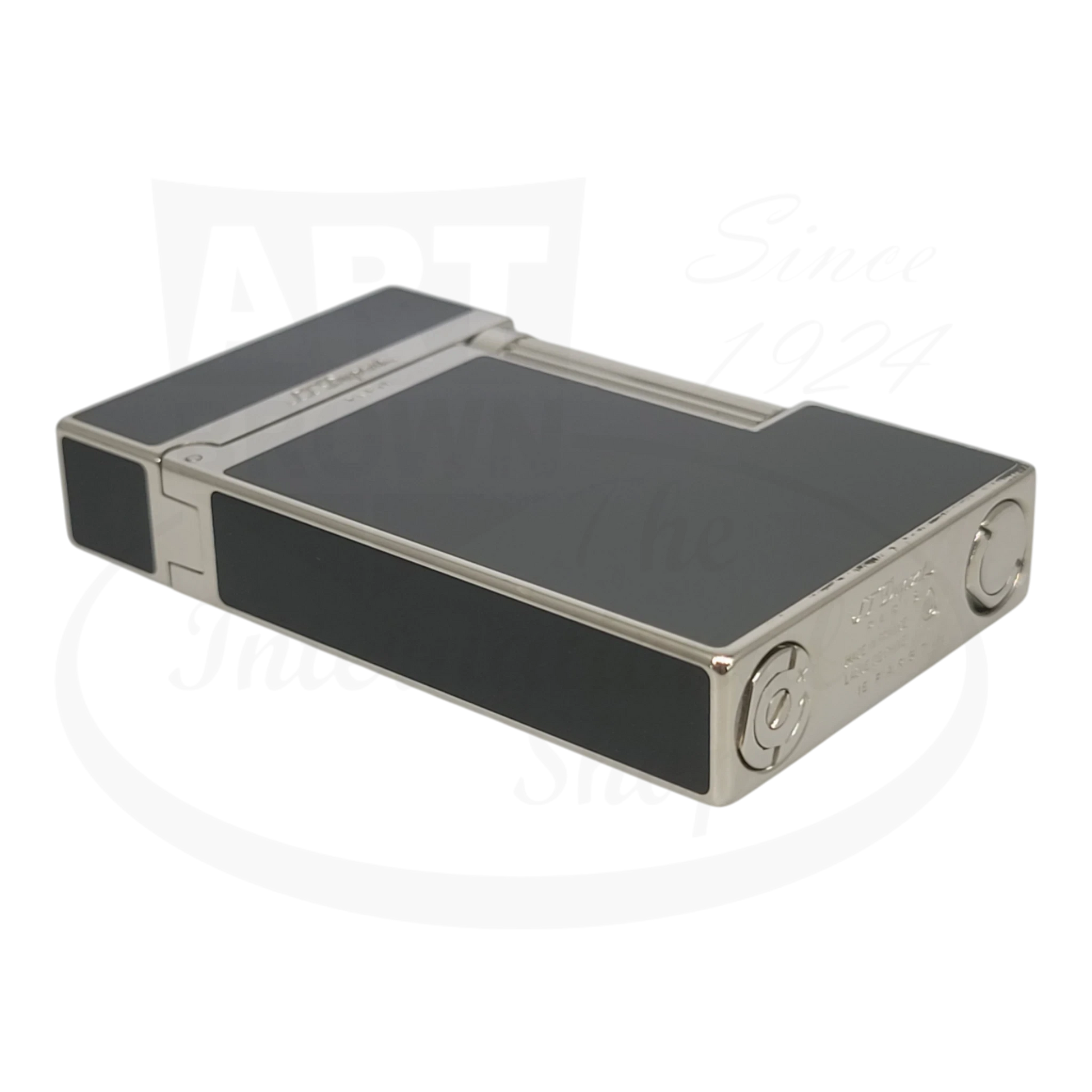 Preowned S.T. Dupont Ligne 2 Montparnasse 016296-D3 black lacquer and palladium lighter with sleek rectangular design