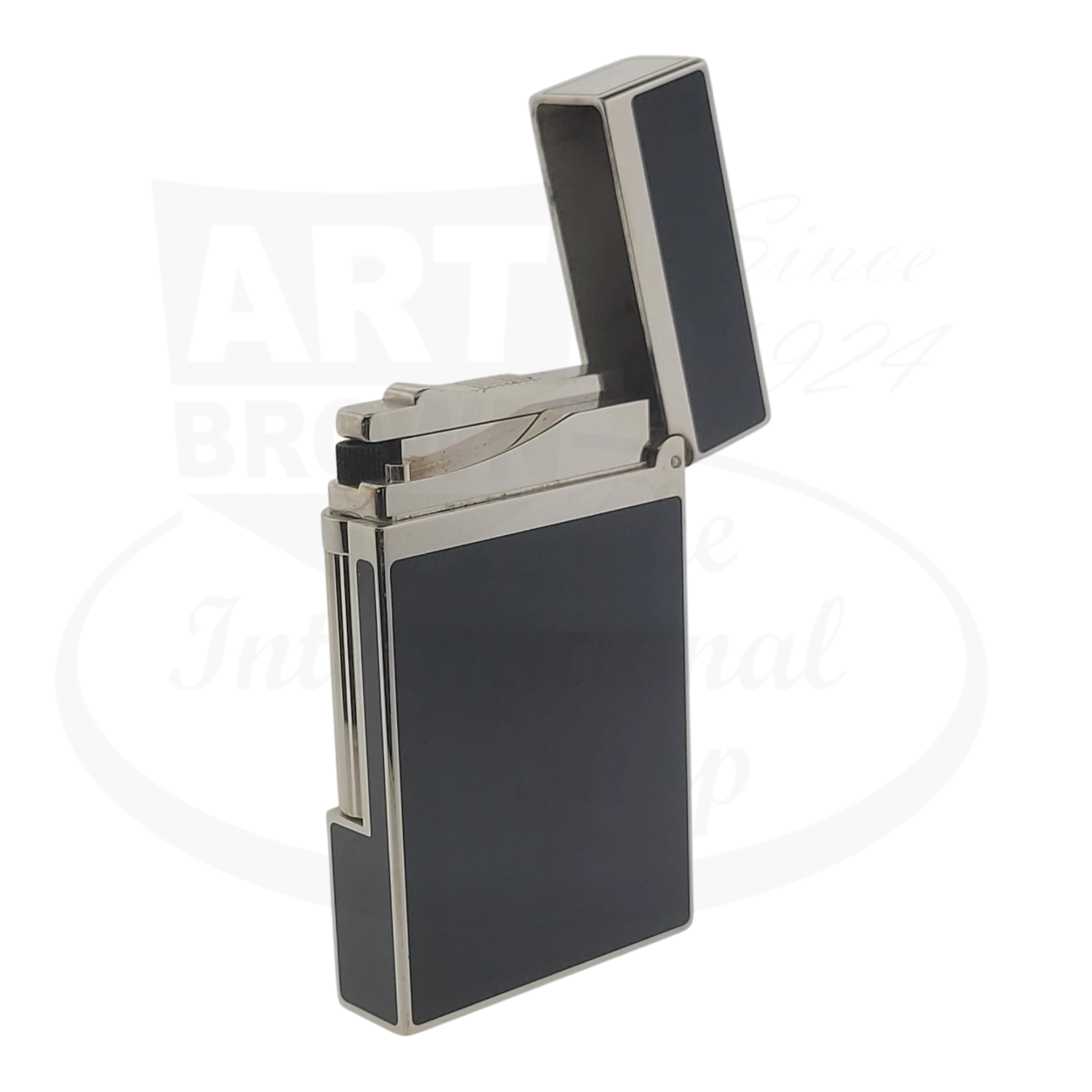 S.T. Dupont Ligne 2 Montparnasse 016296-D3 black Chinese lacquer palladium lighter with open lid, rectangular shape