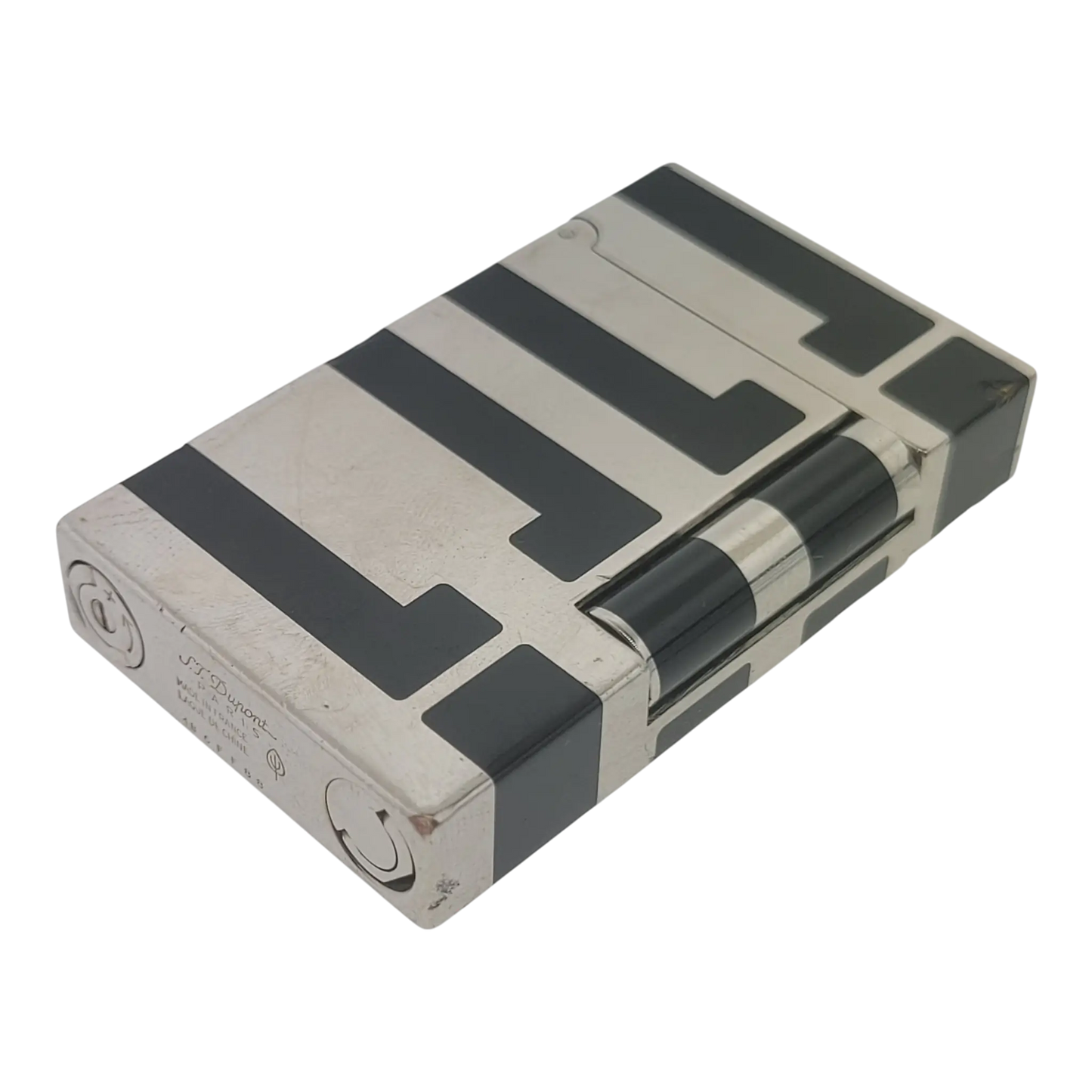 Preowned S.T. Dupont Ligne 2 Black Lacquer and Palladium Lighter, 016742