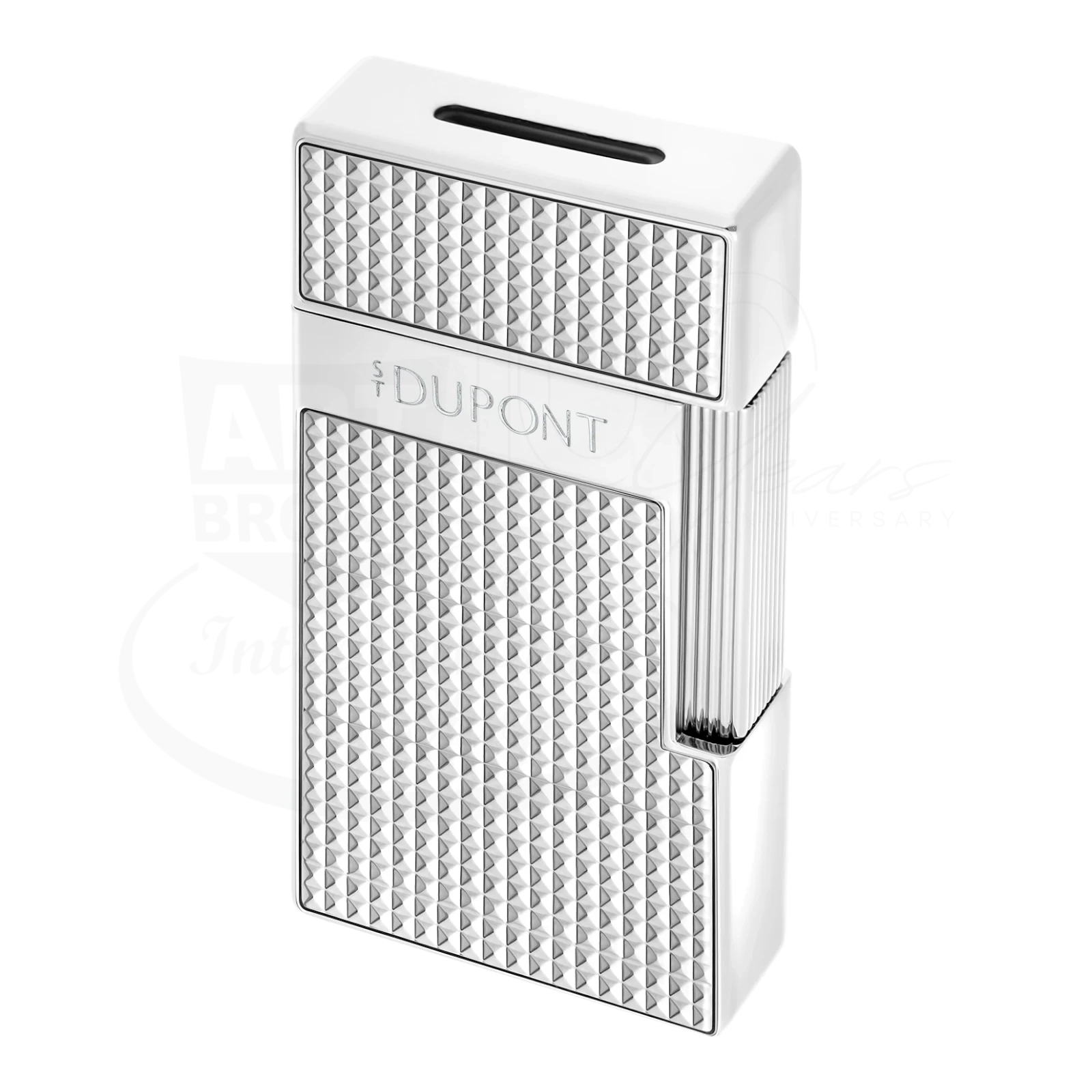 S.T. Dupont Biggy Chrome Diamond Head lighter 025210 with polished chrome finish and textured diamond pattern