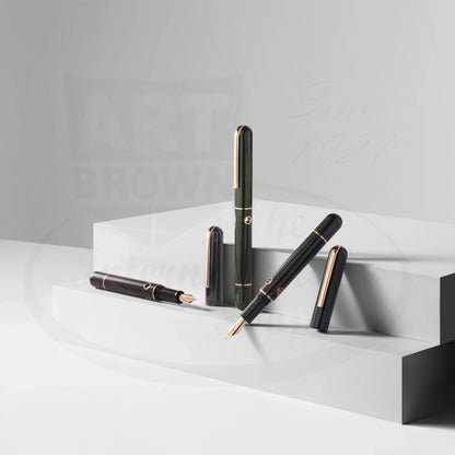 Nahvalur Nautilus Maylandia Blue Medium fountain pen set German ebonite dark blue gold accents sleek design