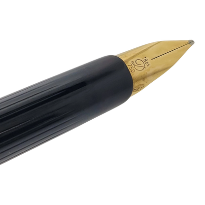 S.T. Dupont Classique 041074 fountain pen with 18K gold nib black lacquer barrel and gold vertical lines