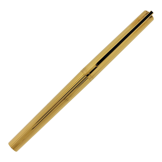 S.T. Dupont Classique 041074 gold fountain pen with vertical line pattern and black lacquer clip