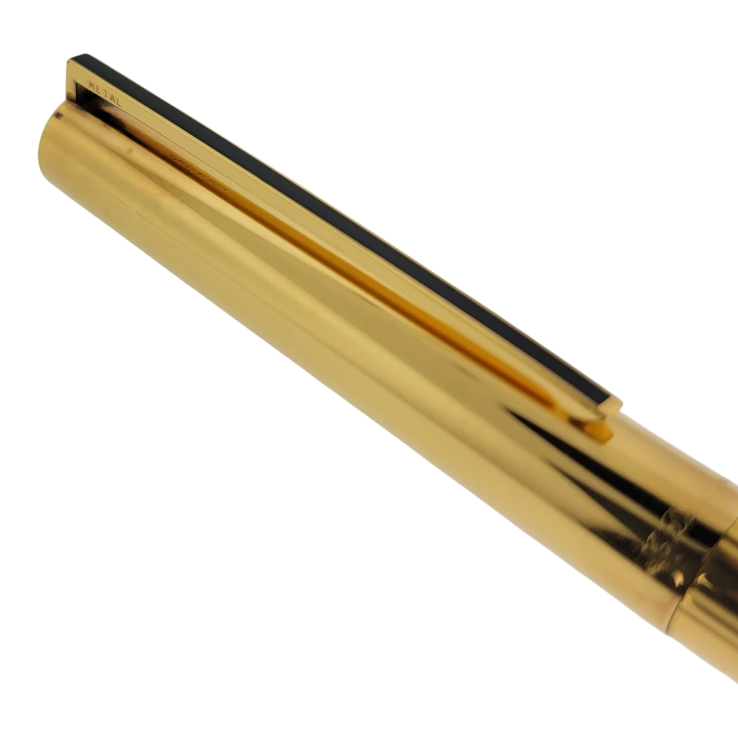 S.T. Dupont Classique 041074 gold fountain pen with vertical lines and black lacquer clip