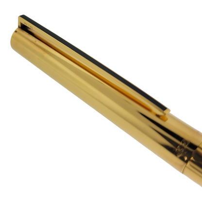S.T. Dupont Classique 041074 gold fountain pen with vertical lines and black lacquer clip
