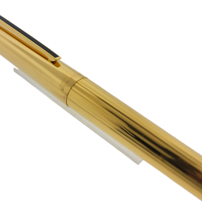 S.T. Dupont Classique 041074 gold fountain pen with vertical lines black lacquer clip and 18K gold nib