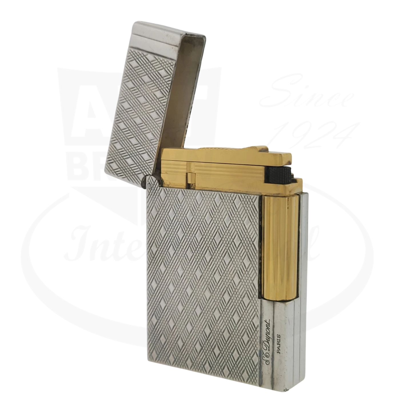 S.T. Dupont Gatsby Écossais 018102 palladium and gold lighter with textured Scottish pattern and open lid design
