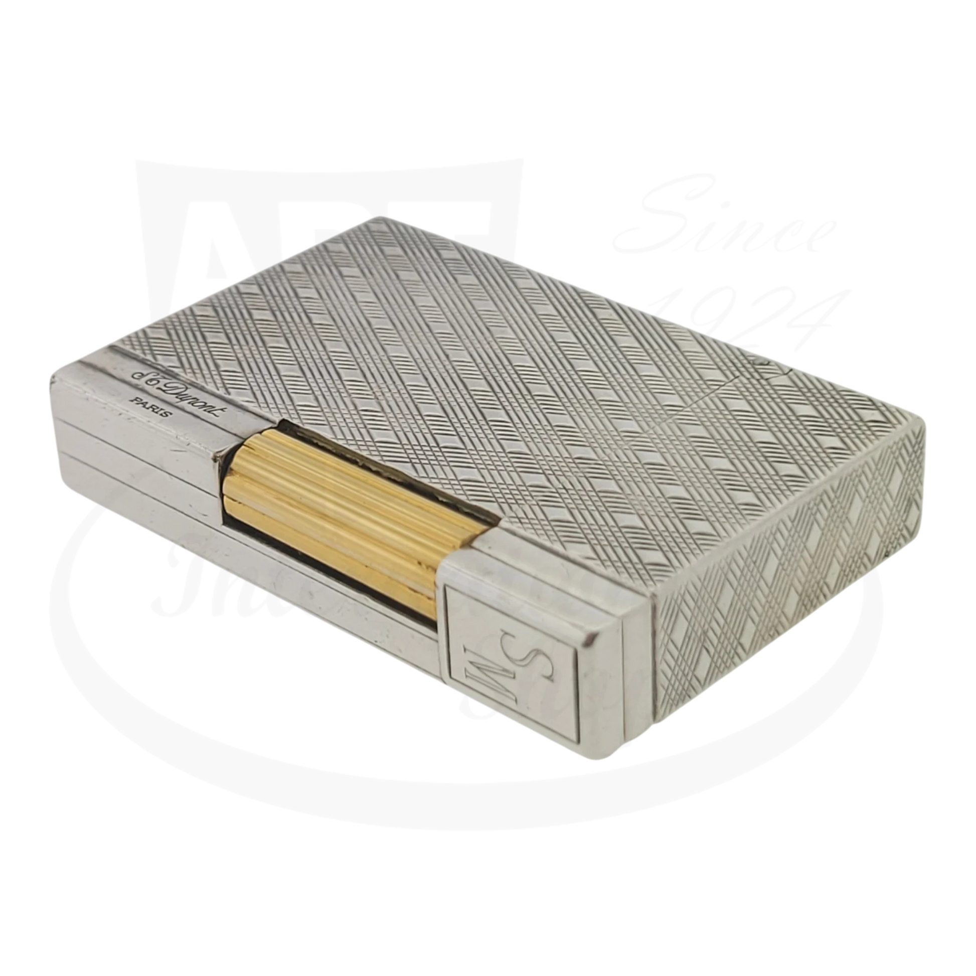 S.T. Dupont Gatsby Écossais 018102 palladium and gold metal lighter with engraved crosshatch pattern and gold accents