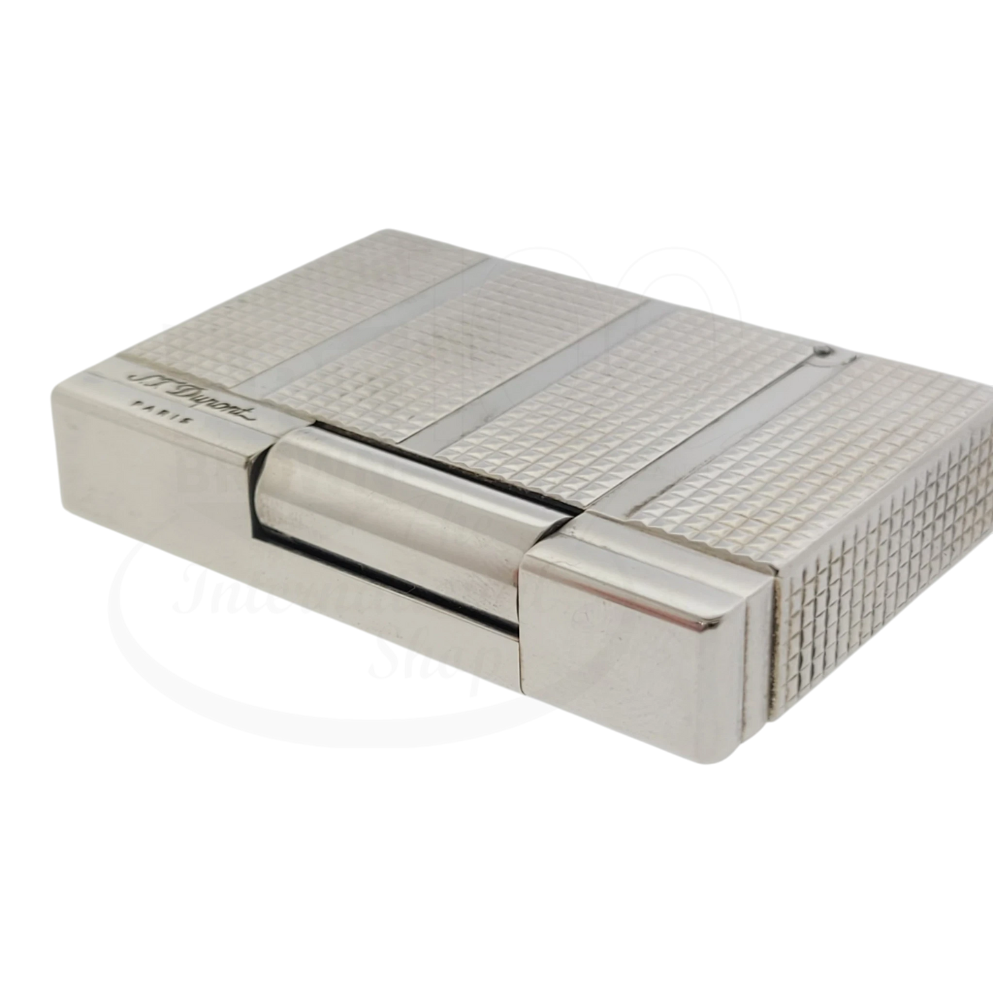 Preowned S.T. Dupont Gatsby Silver Horizontal Diamond Head Lines Lighter, 018140