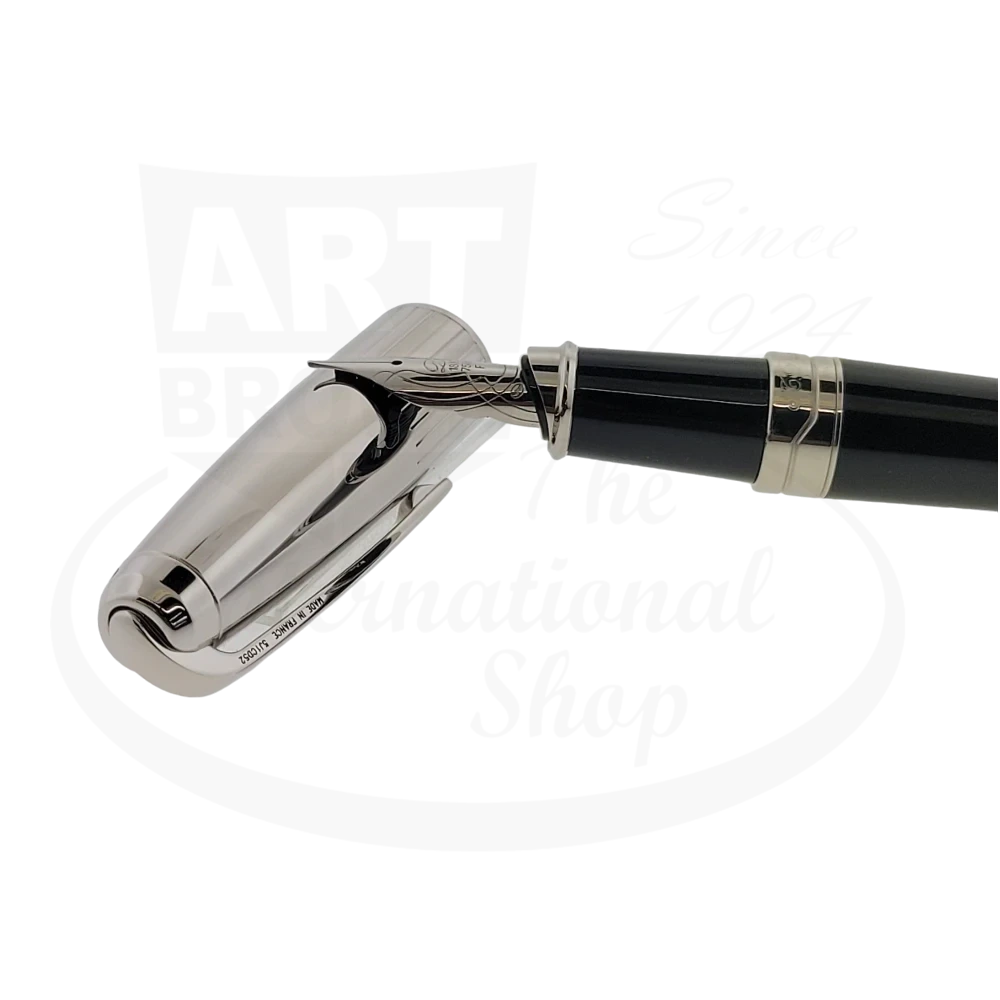 The nib and cap of the S.T. Dupont Extra Large Olympio Fountain Pen, showcasing the detailed palladium finish