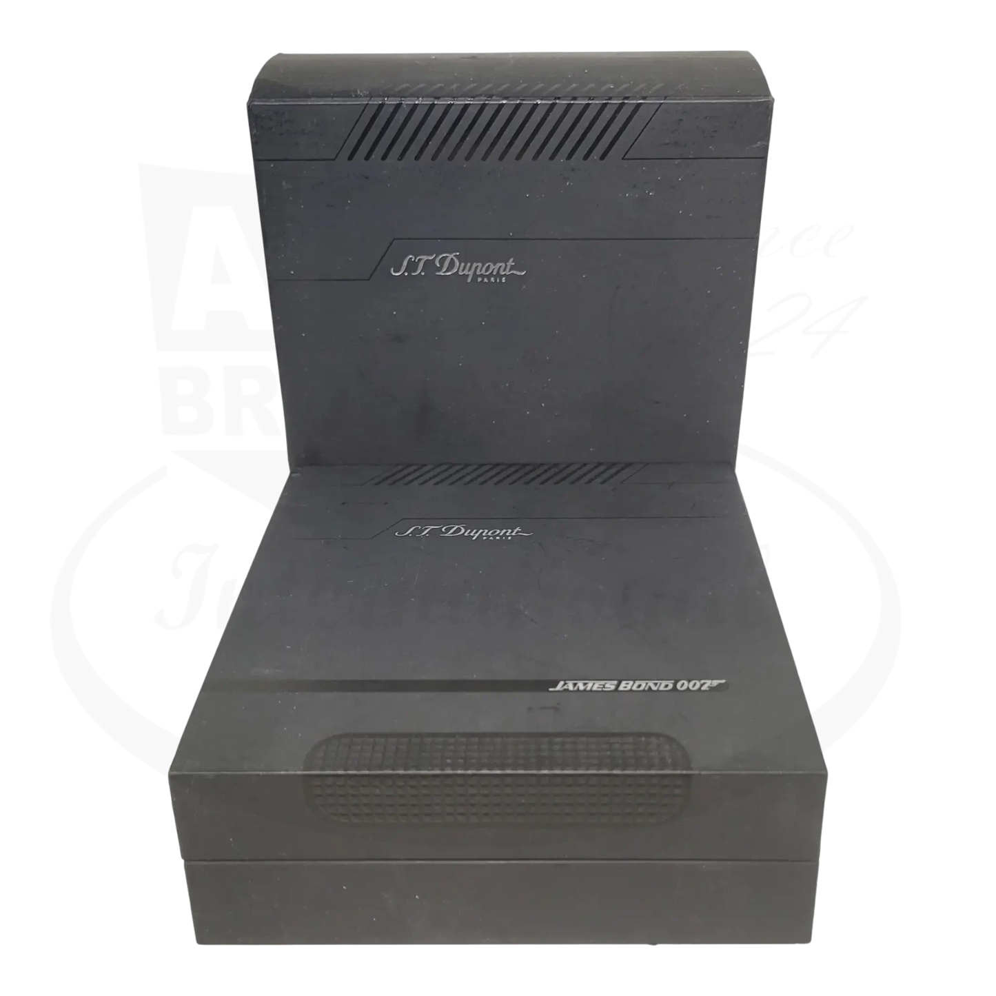 S.T. Dupont James Bond 007 key ring box only in black textured cardboard with silver logo and branding details
