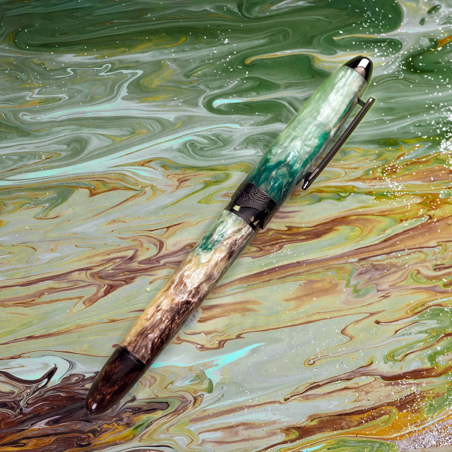 Nahvalur Horizon Twilight Medium Fountain Pen pearlescent resin green brown silver accents sleek tapering barrel piston fill