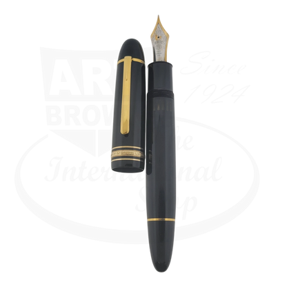 Montblanc Meisterstück 149 MB132113 black resin and gold medium nib fountain pen with cap removed and visible nib