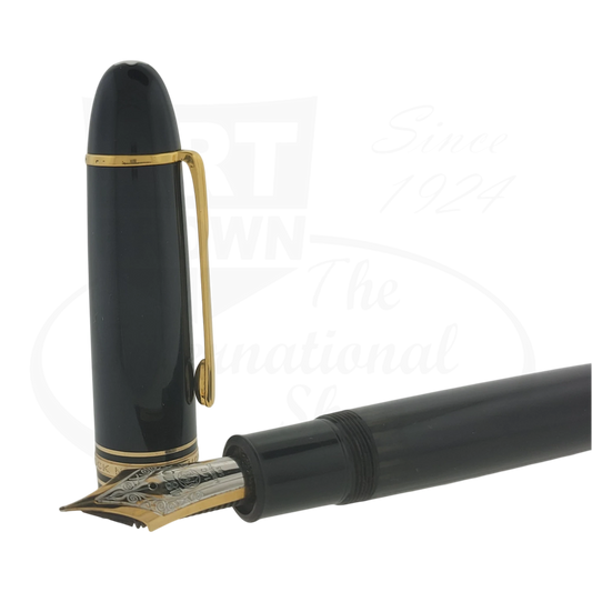 Montblanc Meisterstück 149 MB132113 black resin fountain pen with gold trim and medium 18K gold nib