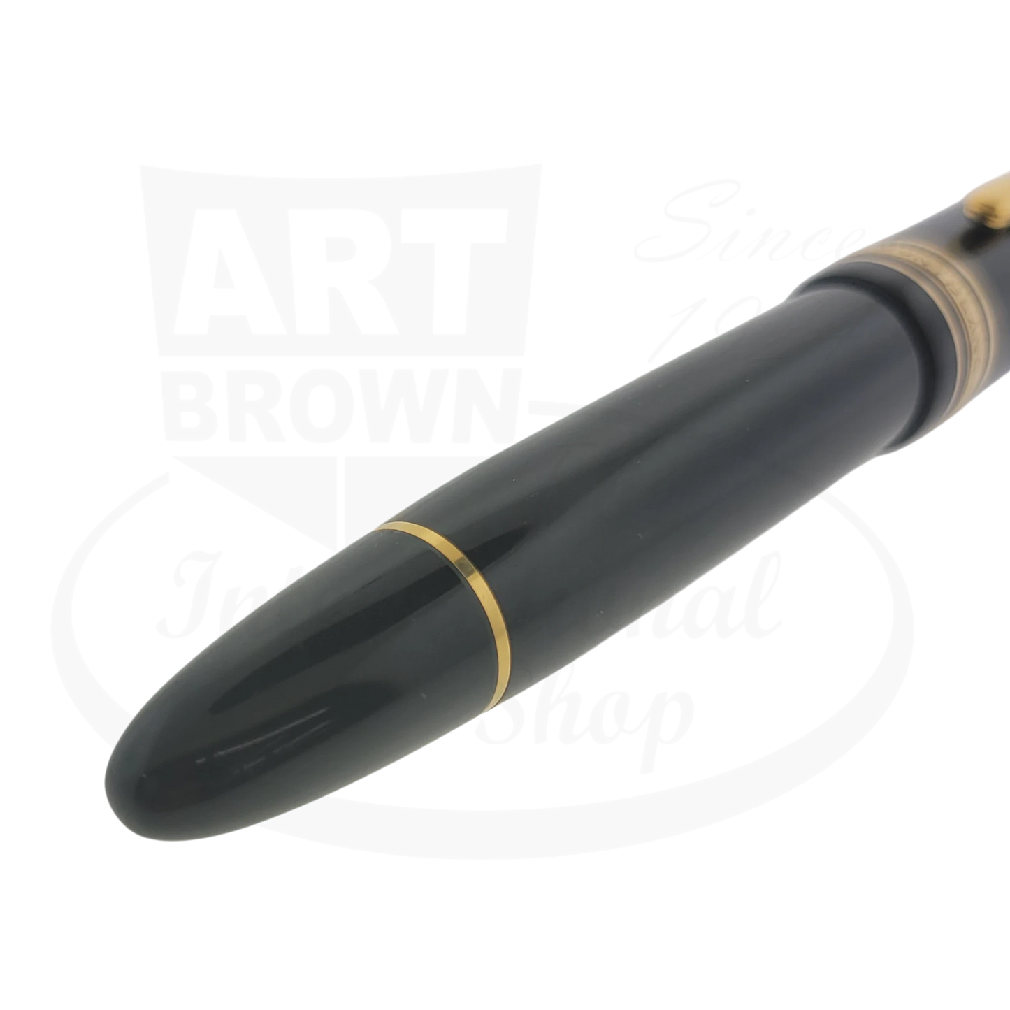 Montblanc Meisterstück 149 MB132113 black resin fountain pen with gold trim close-up of barrel section