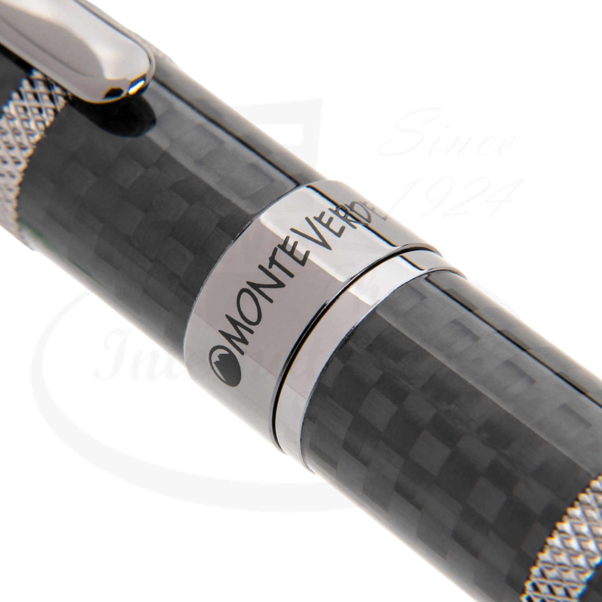 Monteverde Regatta Sport MV41593 carbon fiber and polished gunmetal fountain pen with segmented nautical design close-up