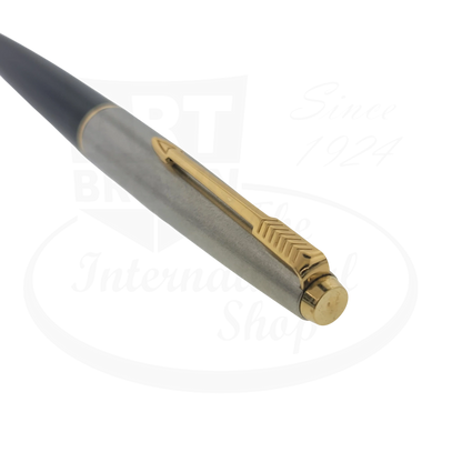 Parker 45 preowned vintage fountain pen grey resin barrel, silver metal cap, gold clip with minor dents