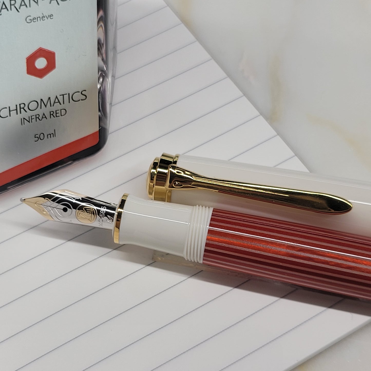 Pelikan Souveran Special Edition M600 Red & White Fountain Pen, 823111