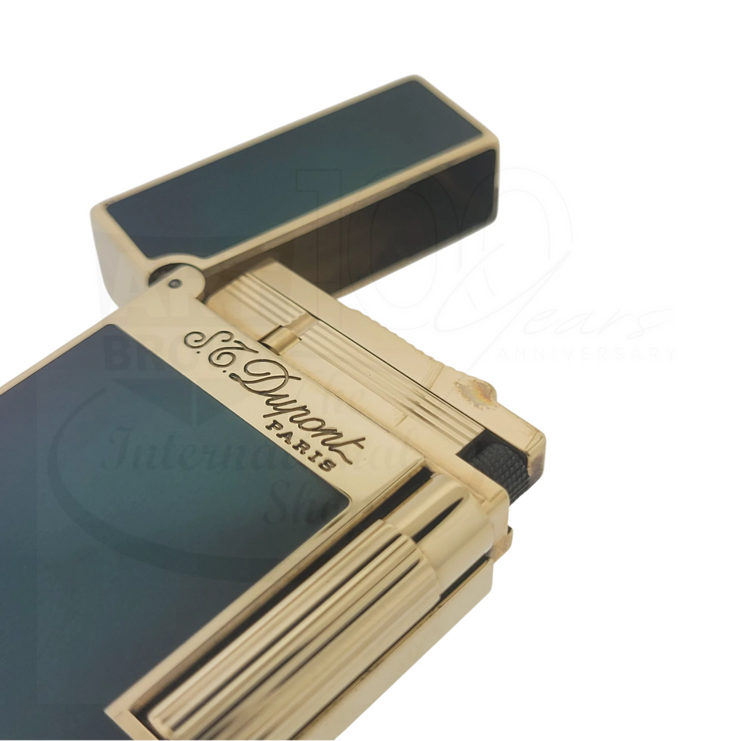 Preowned S.T. Dupont Ligne 2 Atelier Lighter Sunburst Green, 016303-D1