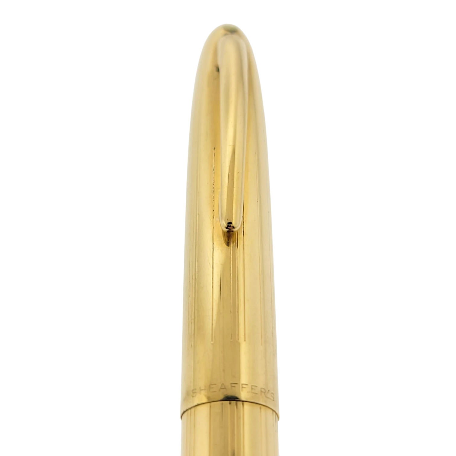 Sheaffer Snorkel fountain pen cap in polished solid 14K gold with vertical engraved lines and clip detail