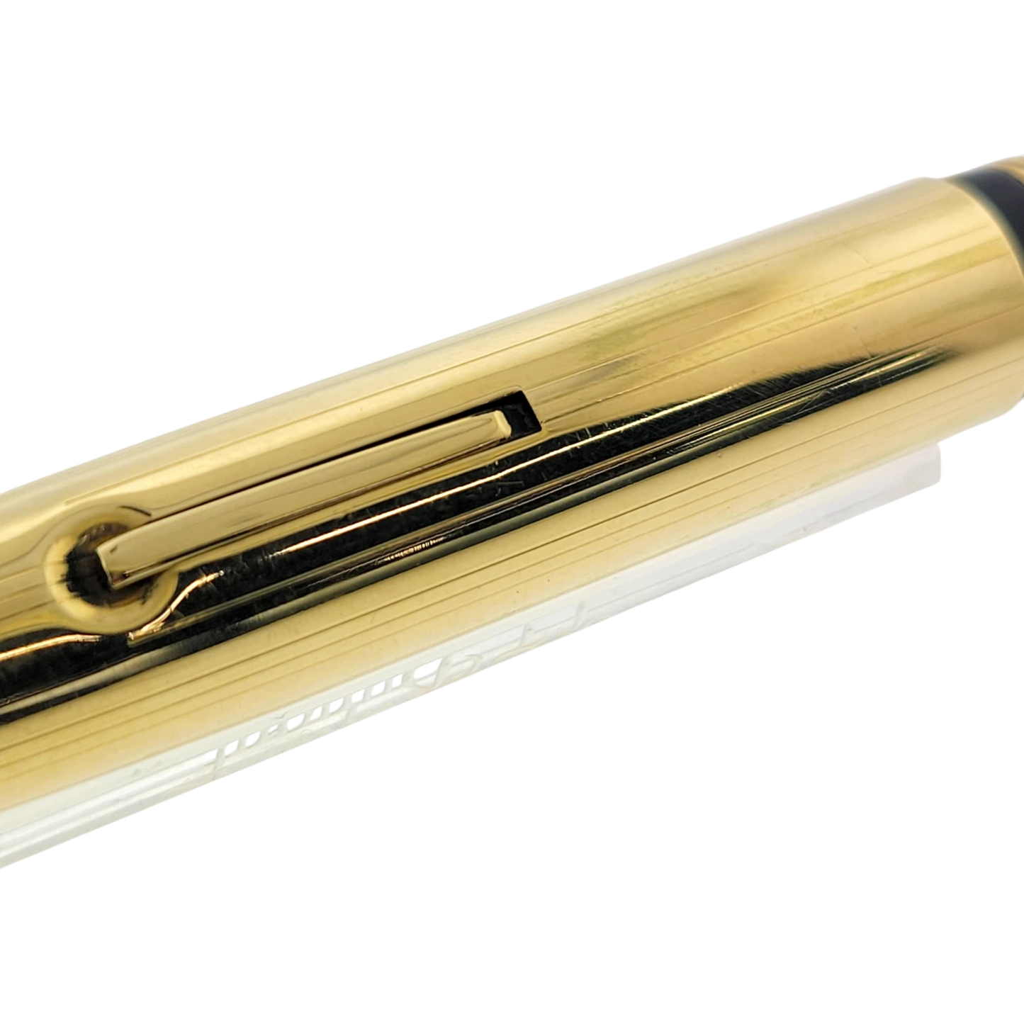 Preowned Sheaffer Masterpiece Solid 14K Gold Vertical Lines Lever Fountain Pen