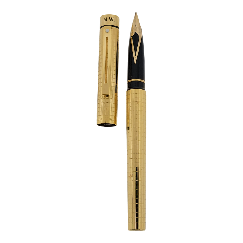 Preowned Sheaffer 14k Gold Fountain Pen Engraved Grid Pattern