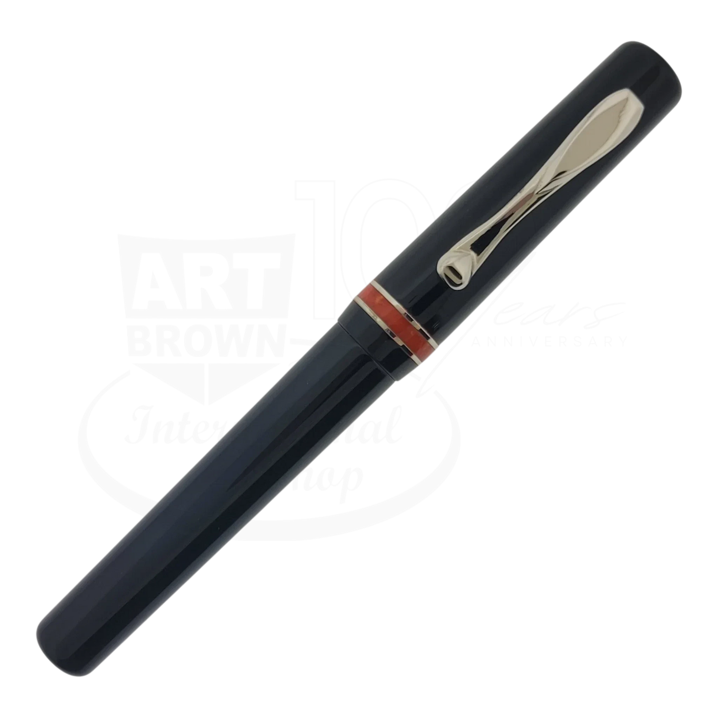 Preowned Visconti Voyager Midnight Coral Fountain Pen close-up, gallery position 5, luxury executive pen shot