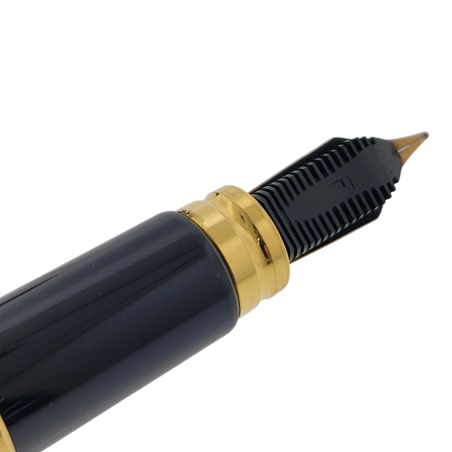 Waterman Le Man 100 black and gold fountain pen with 18K gold nib and ribbed grip