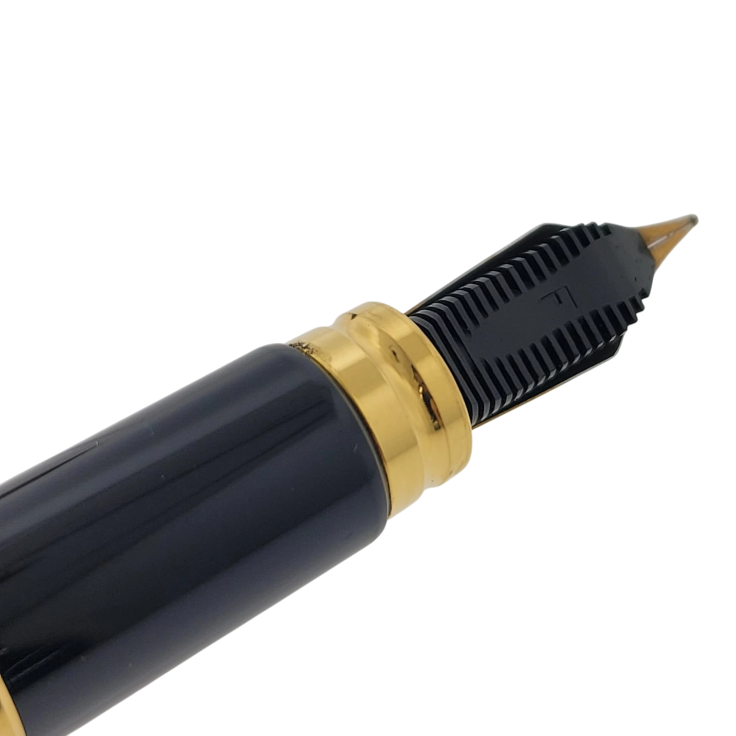 Waterman Le Man 100 black and gold fountain pen with 18K gold nib and ribbed grip