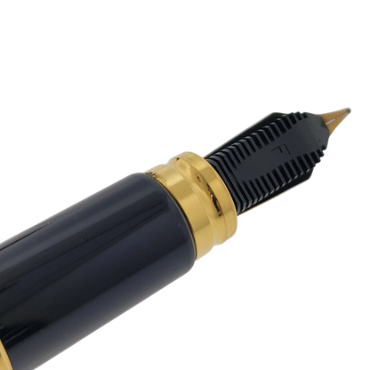 Waterman Le Man 100 black and gold fountain pen with 18K gold nib and ribbed grip