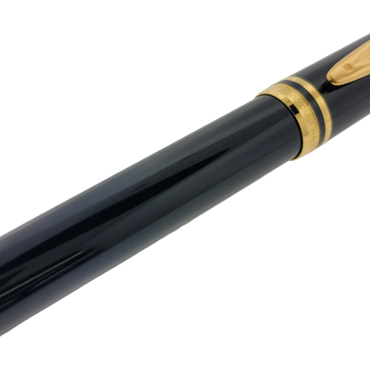 Waterman Le Man 100 black and gold fountain pen with glossy barrel, gold trim and 18K gold nib